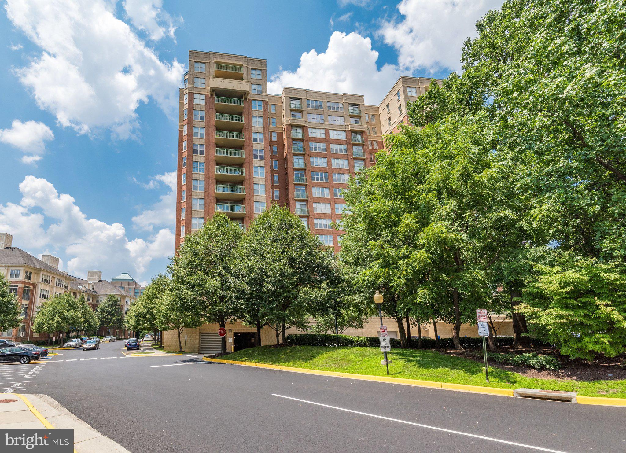 STRATFORD CONDOMINIUMS - Residential