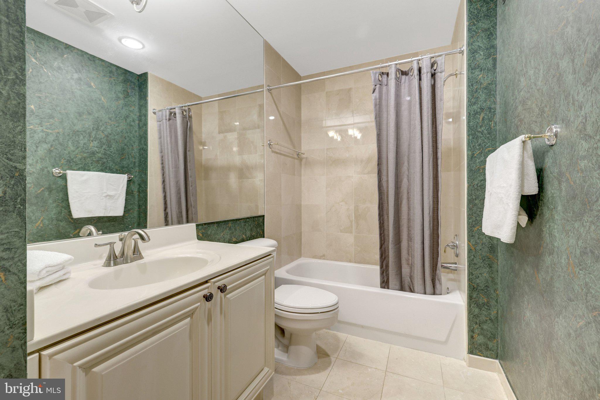 STRATFORD CONDOMINIUMS - Residential
