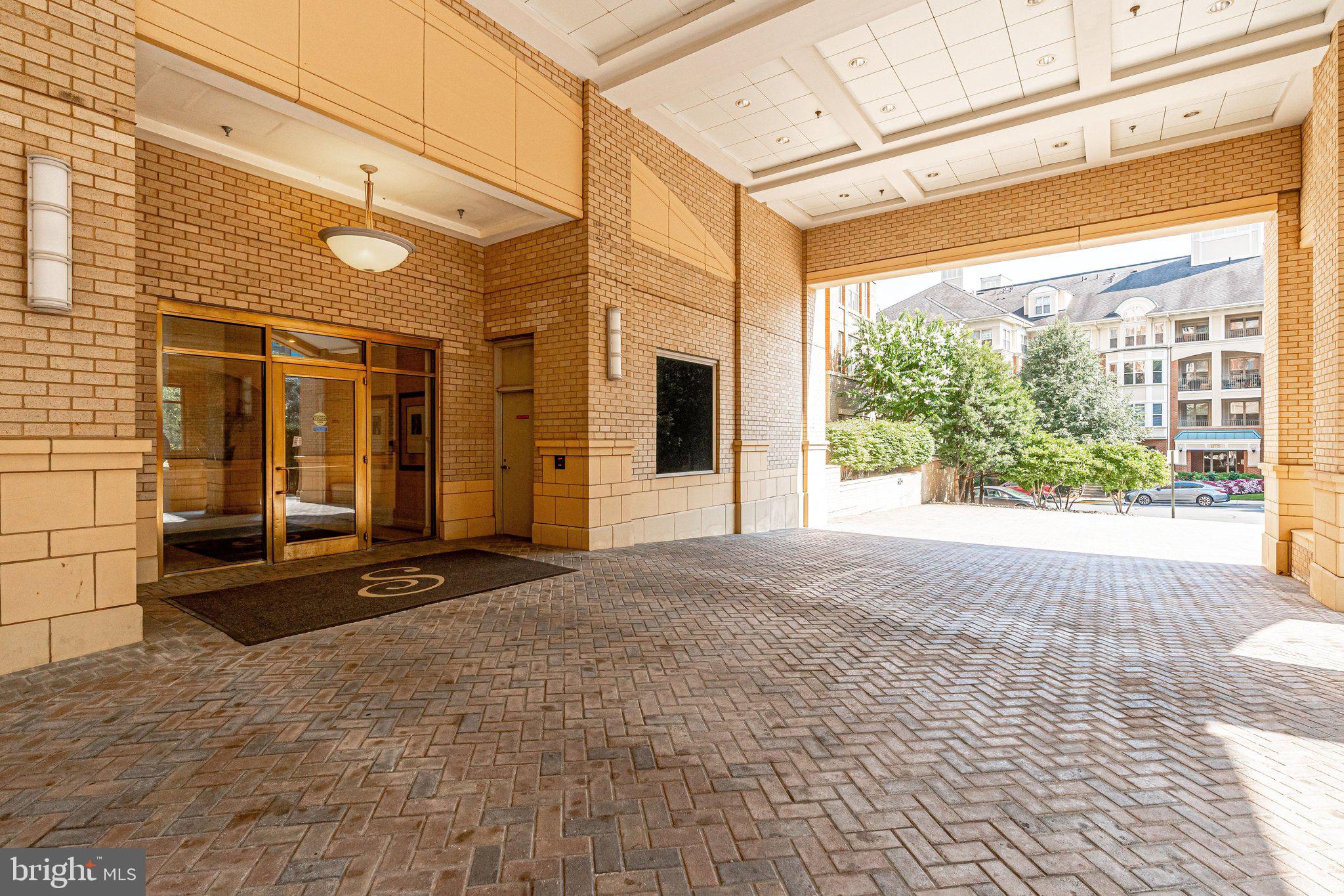 STRATFORD CONDOMINIUMS - Residential