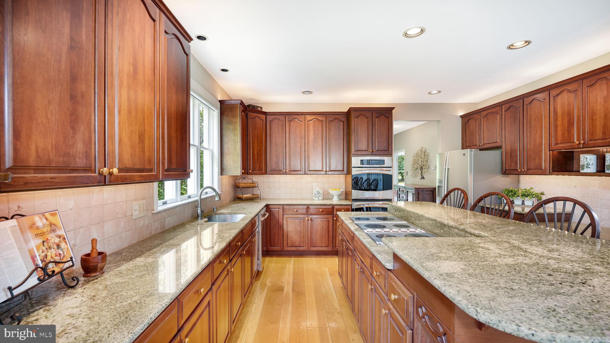 FOX HILL FARMS - Residential