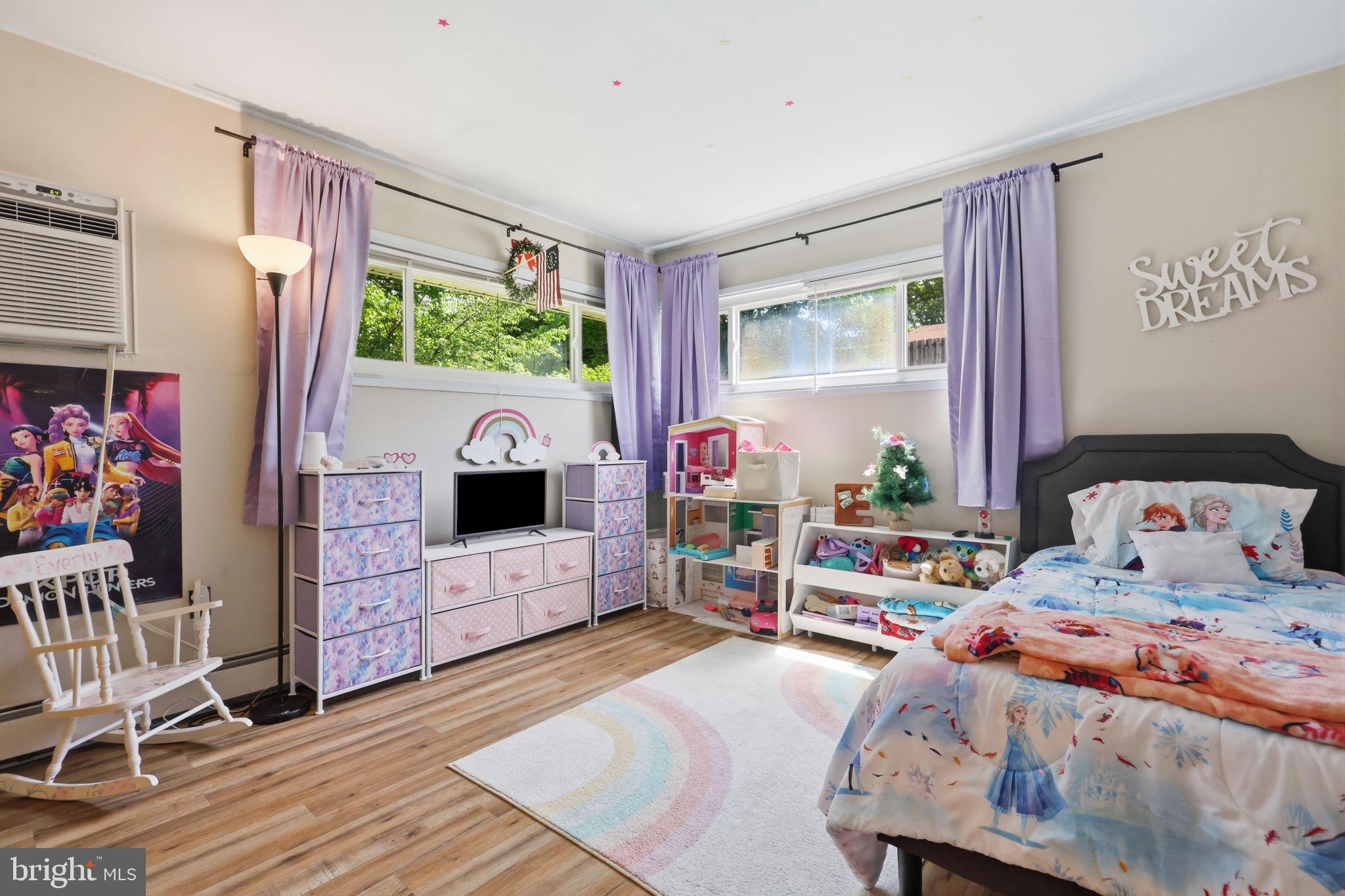 SNOWBALL GATE - Residential