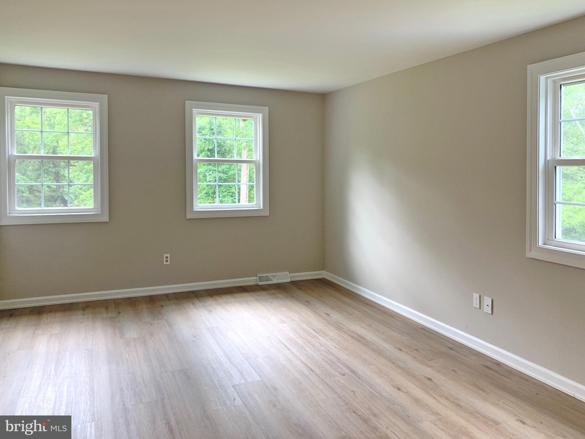 MERLIN HILLS - Residential