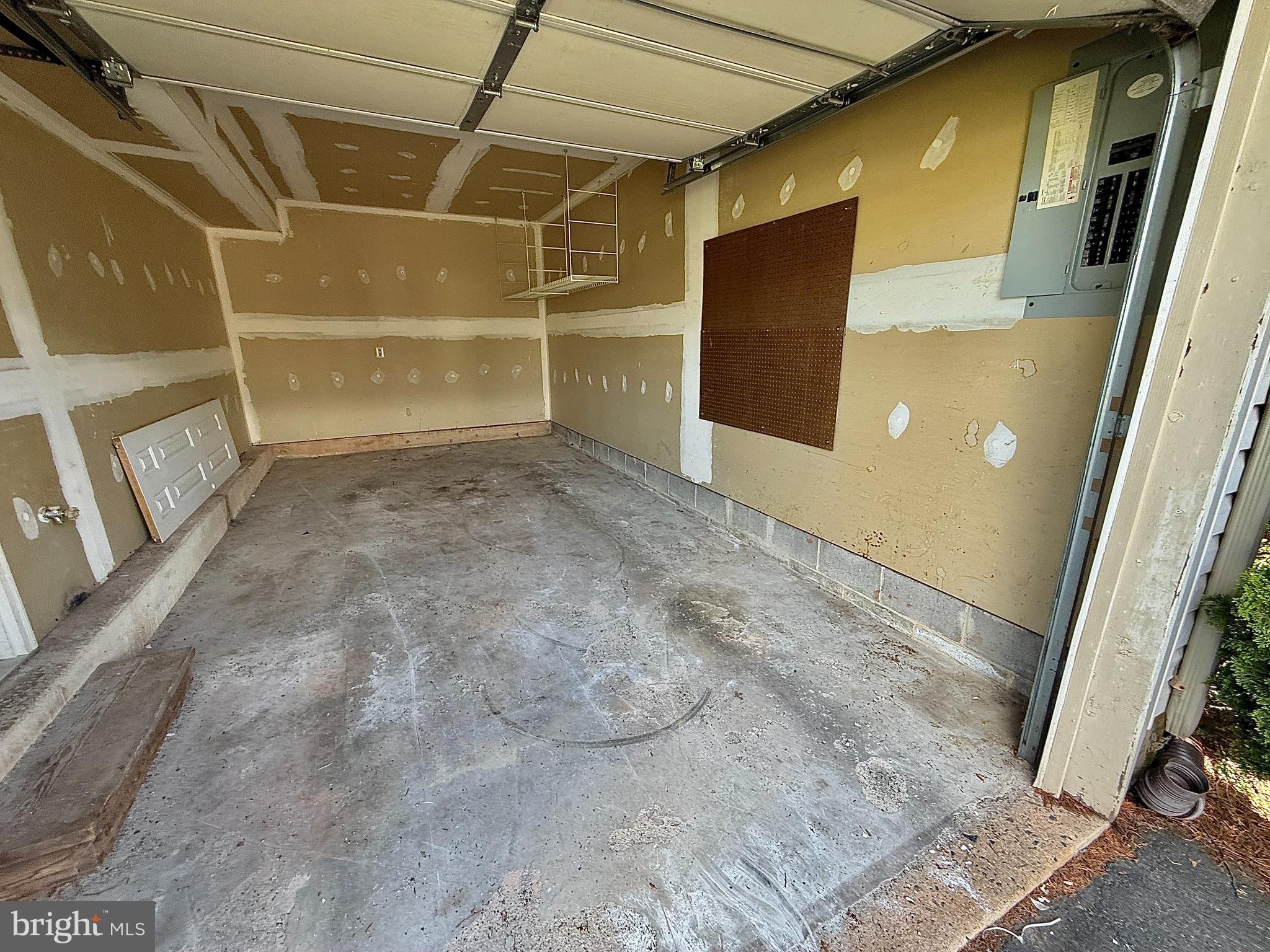 WALNUT BANK FARMS - Residential