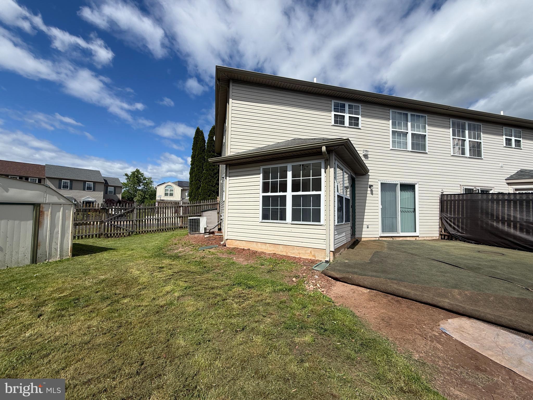 WALNUT BANK FARMS - Residential