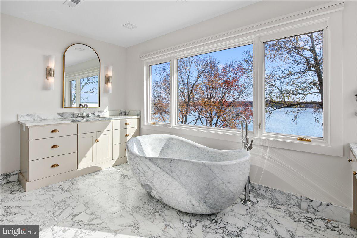 BELLE RIVE - Residential
