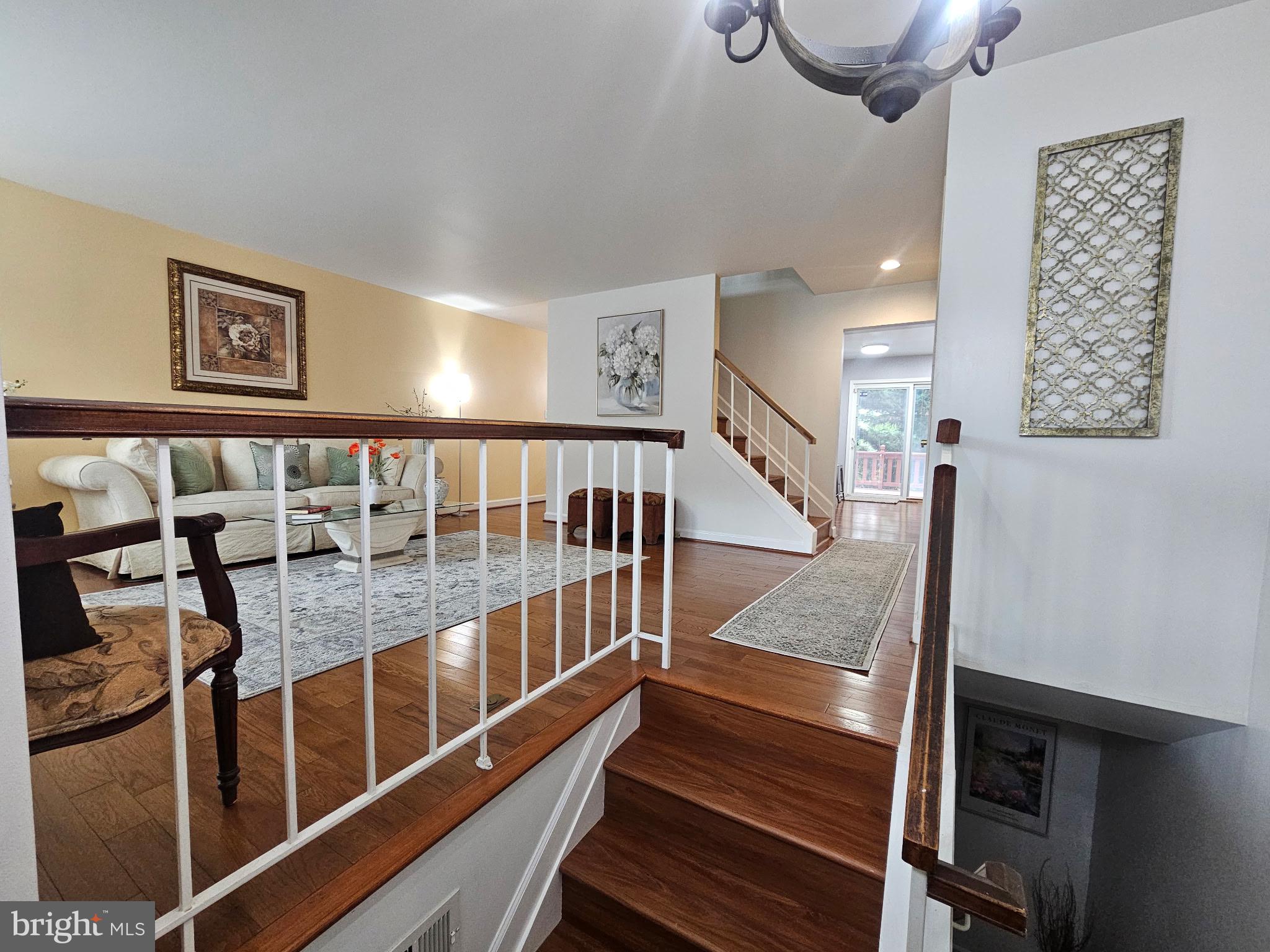LAUREL LAKES - Residential