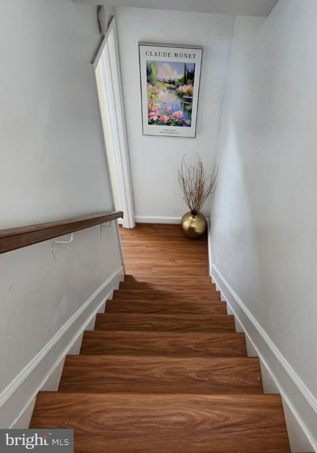LAUREL LAKES - Residential