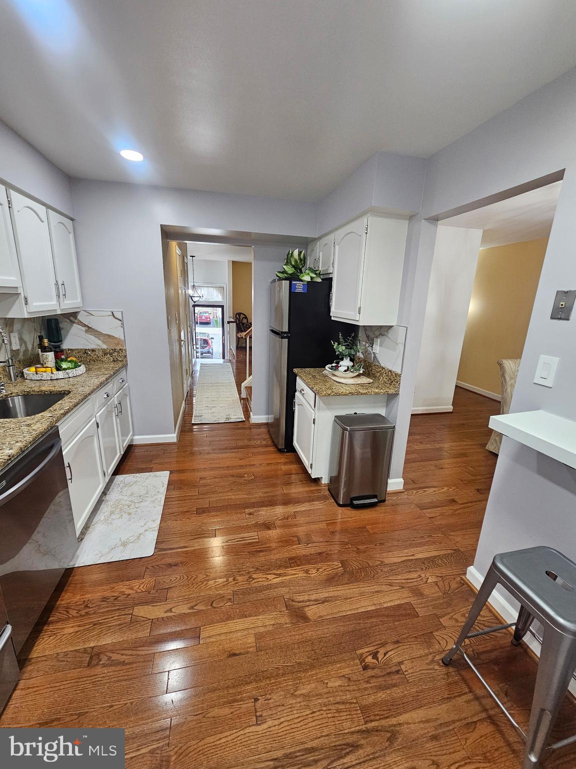 LAUREL LAKES - Residential