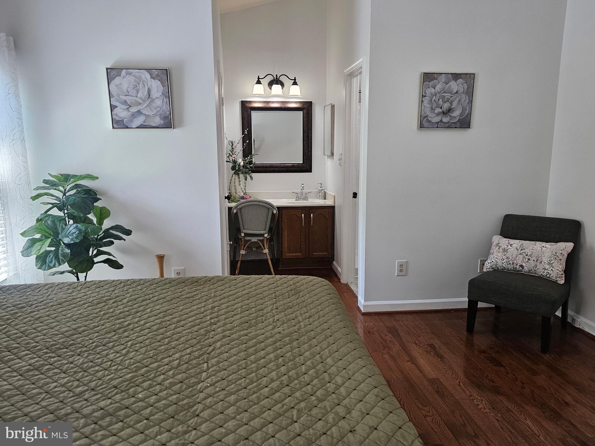 LAUREL LAKES - Residential