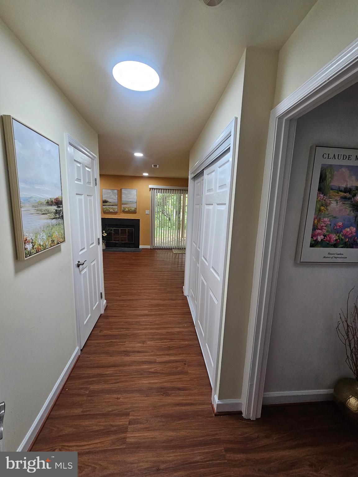 LAUREL LAKES - Residential