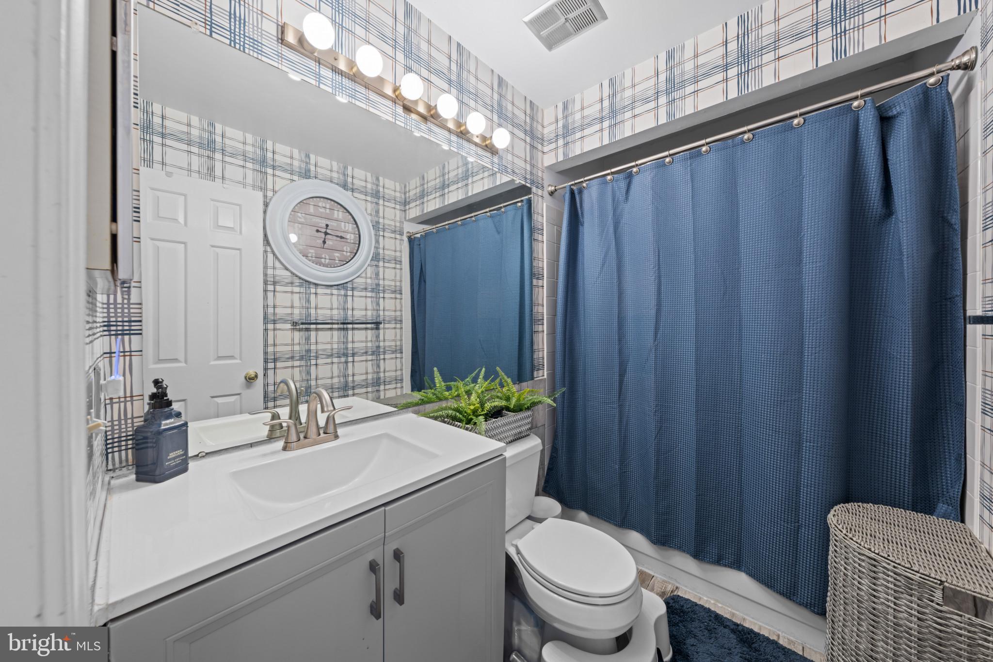 HIGHLAND HALL - Residential