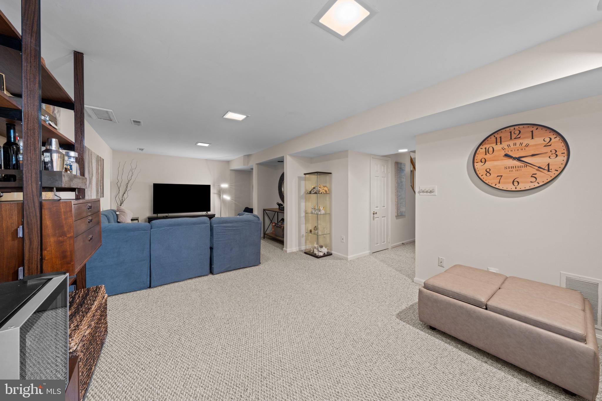 HIGHLAND HALL - Residential