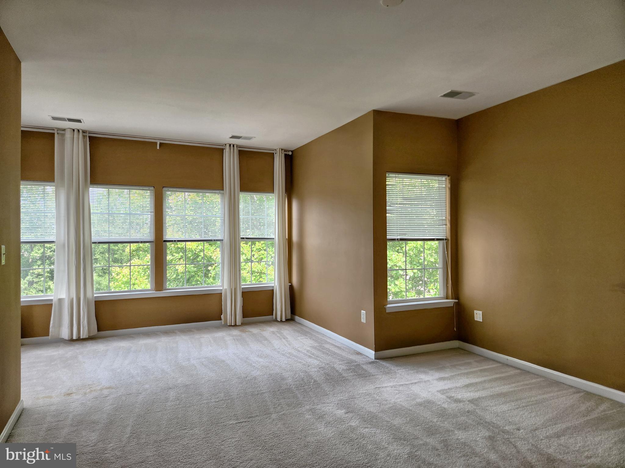 DEERFIELD RIDGE - Residential