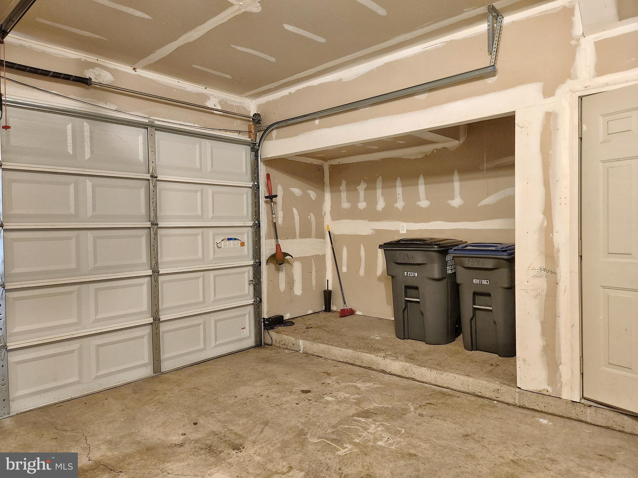 DEERFIELD RIDGE - Residential