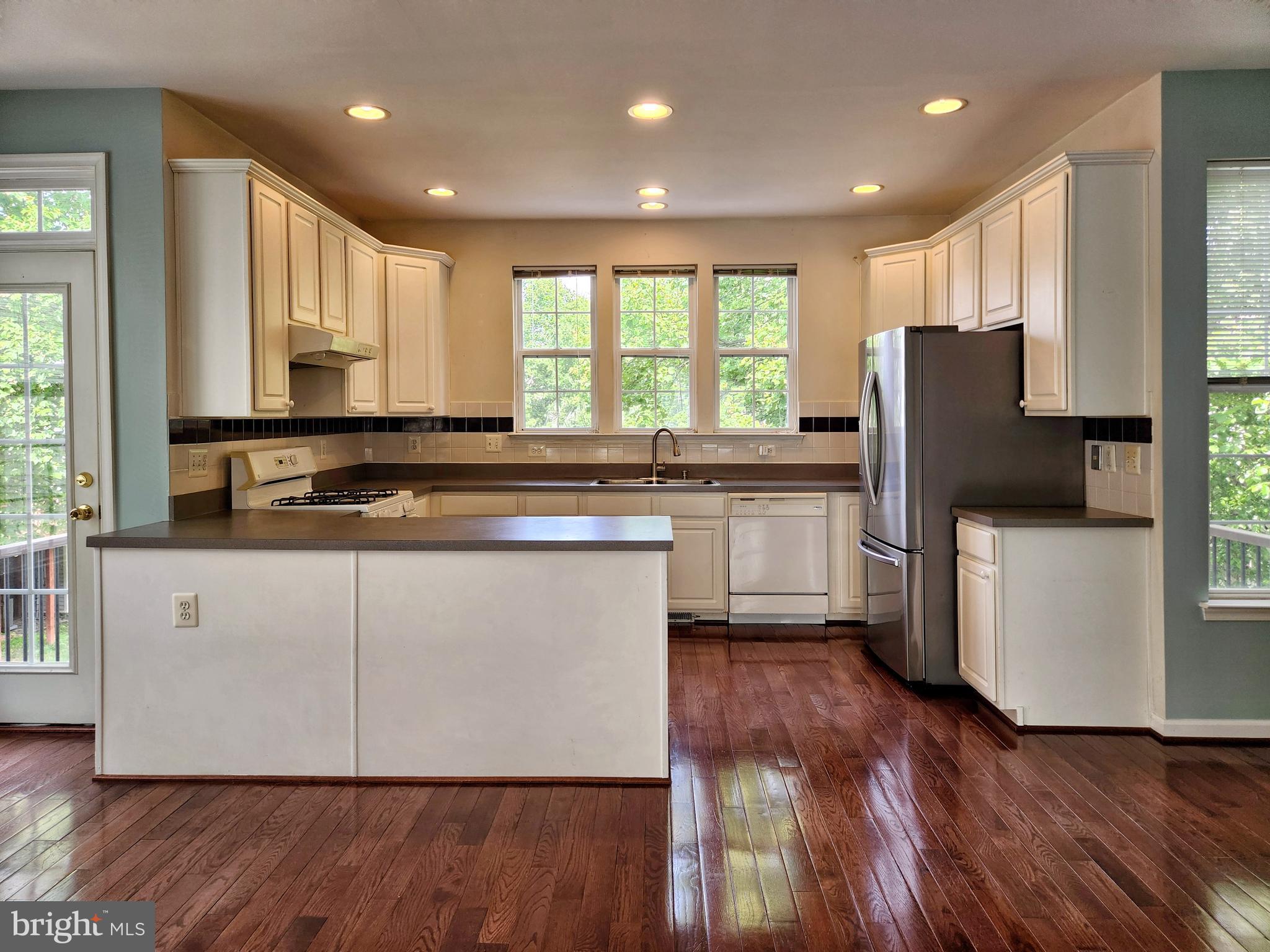 DEERFIELD RIDGE - Residential
