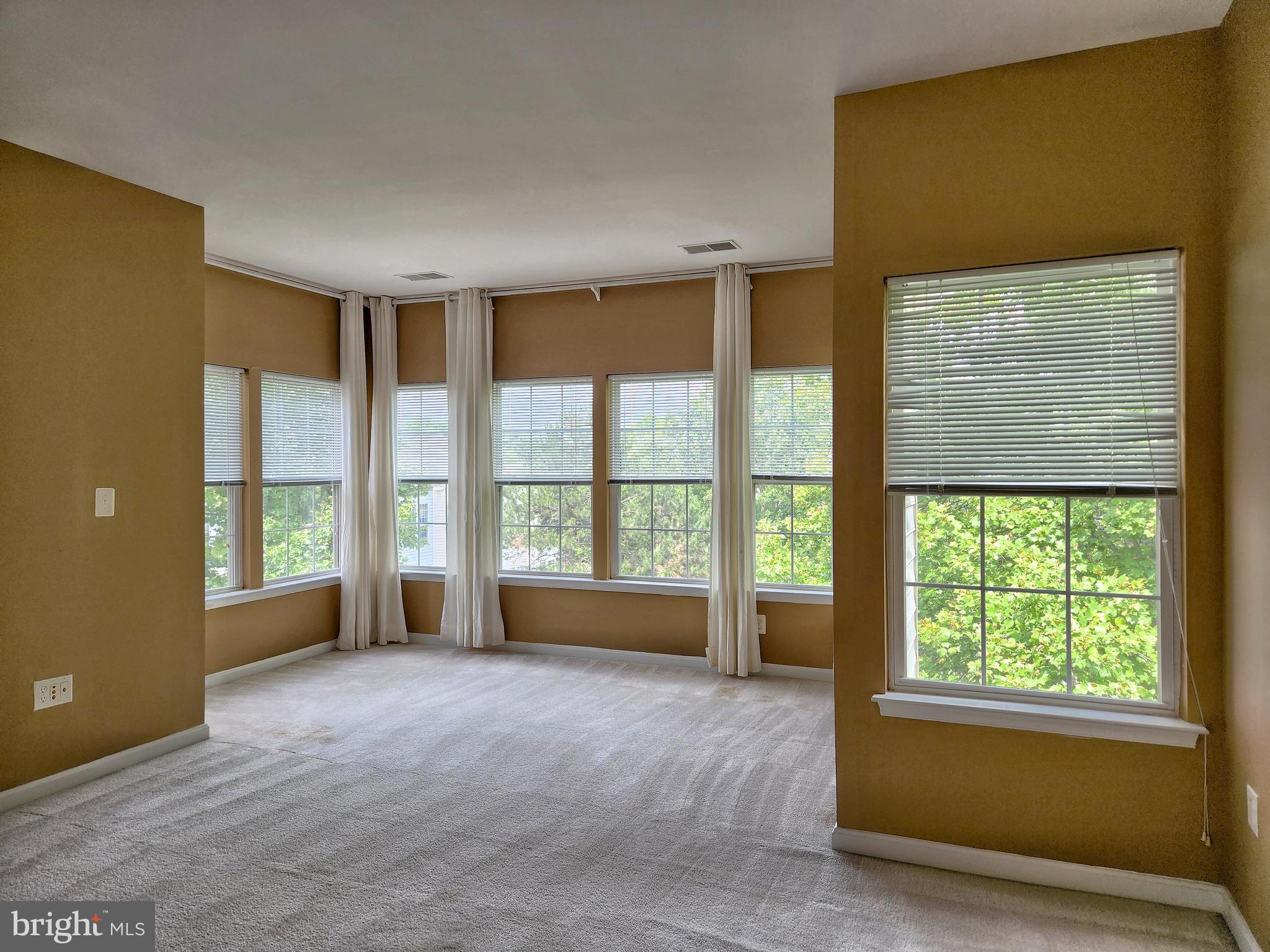 DEERFIELD RIDGE - Residential