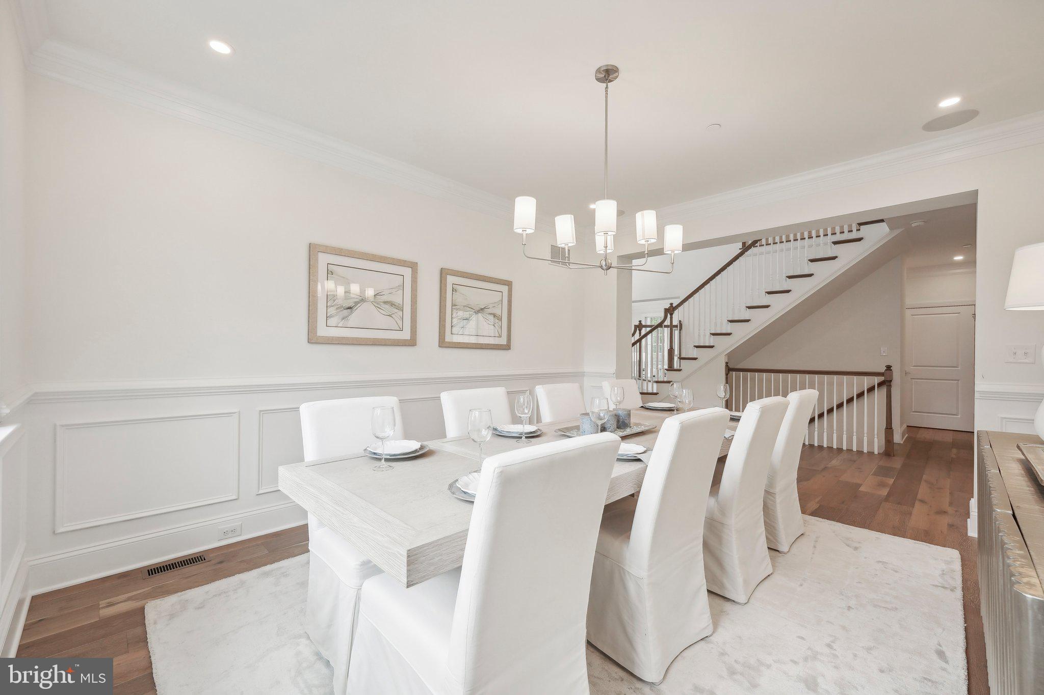 VILLAGE OF FOUR SEASONS - Residential