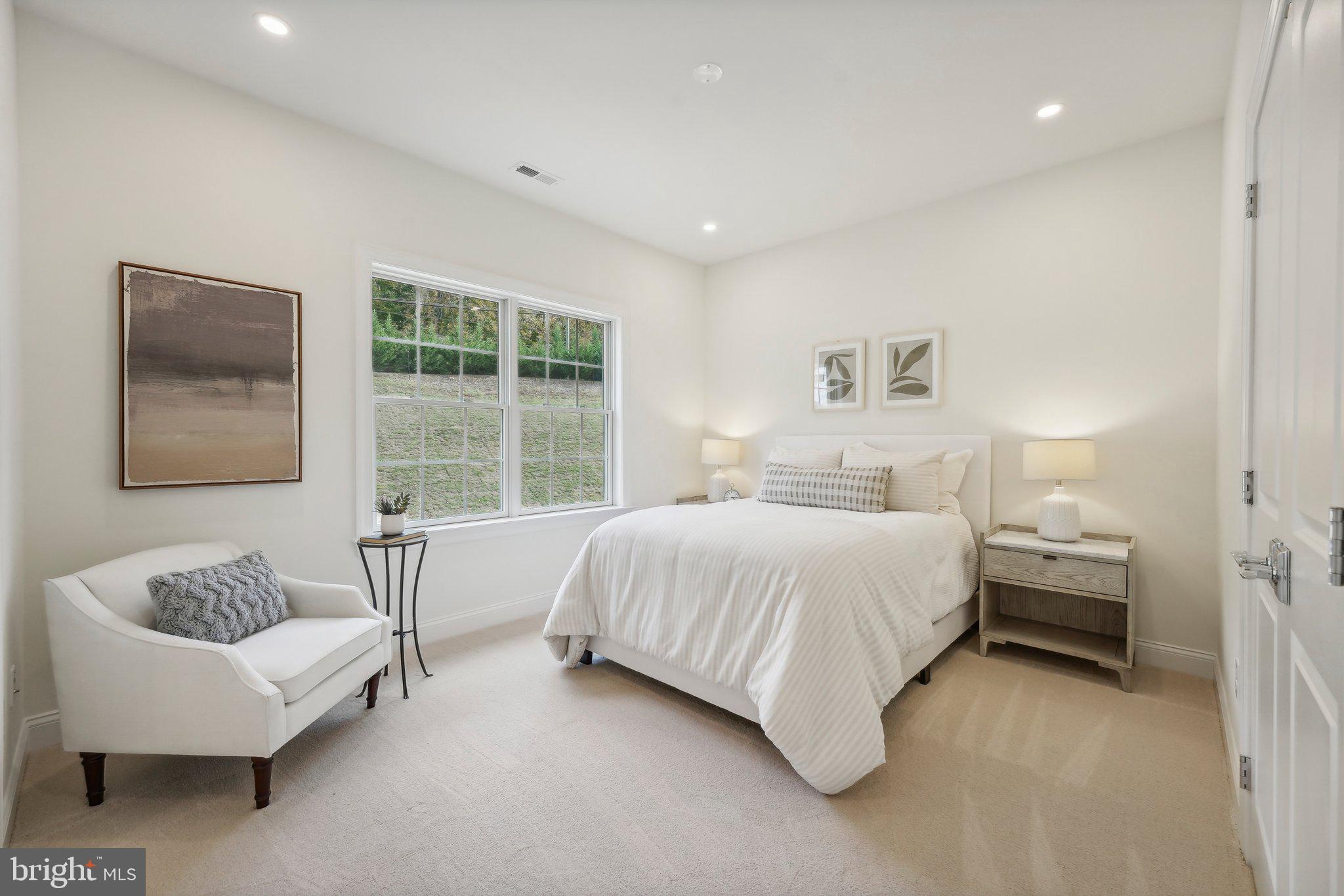 VILLAGE OF FOUR SEASONS - Residential