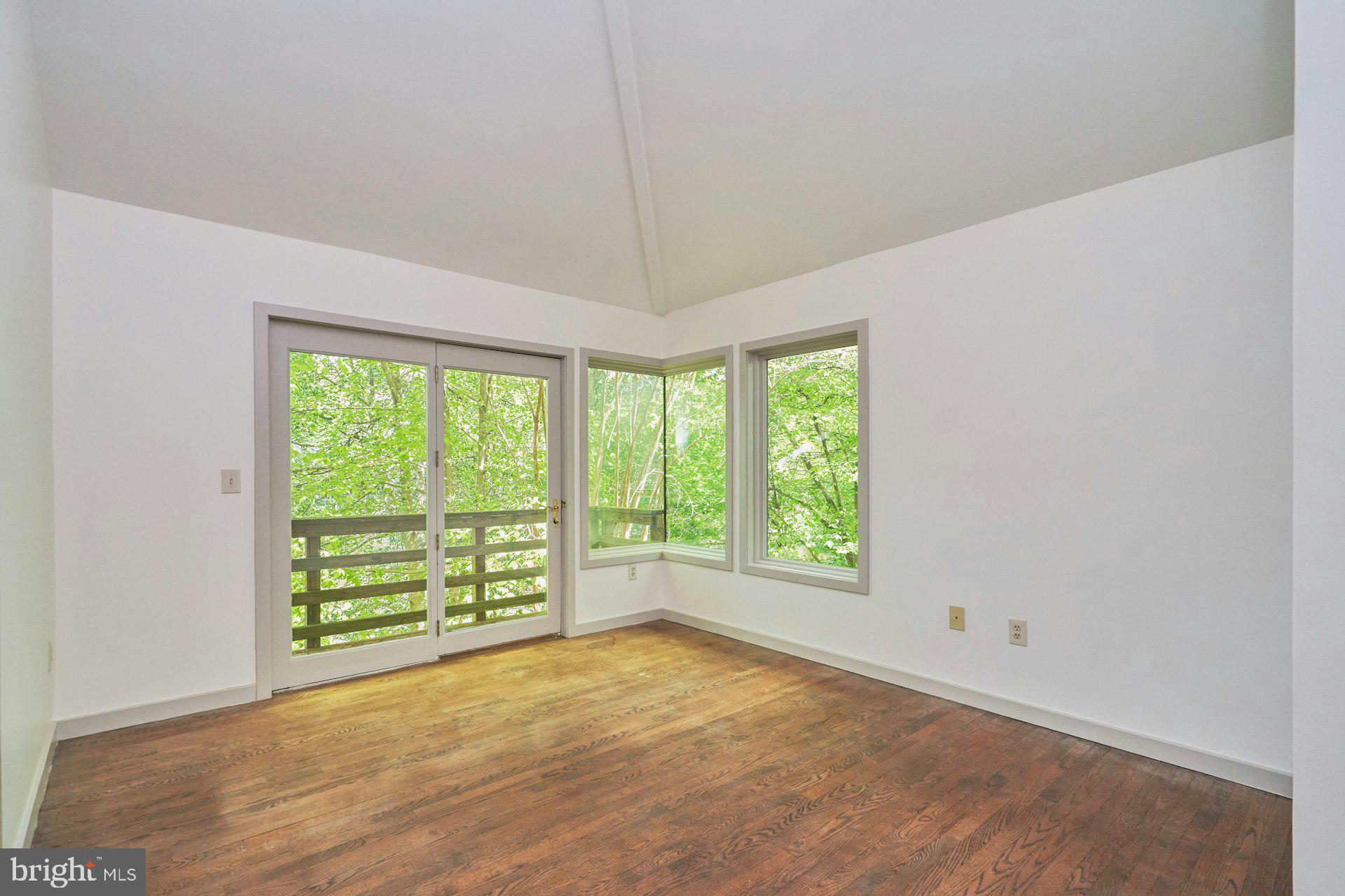 WALKER WOODS LAKE - Residential