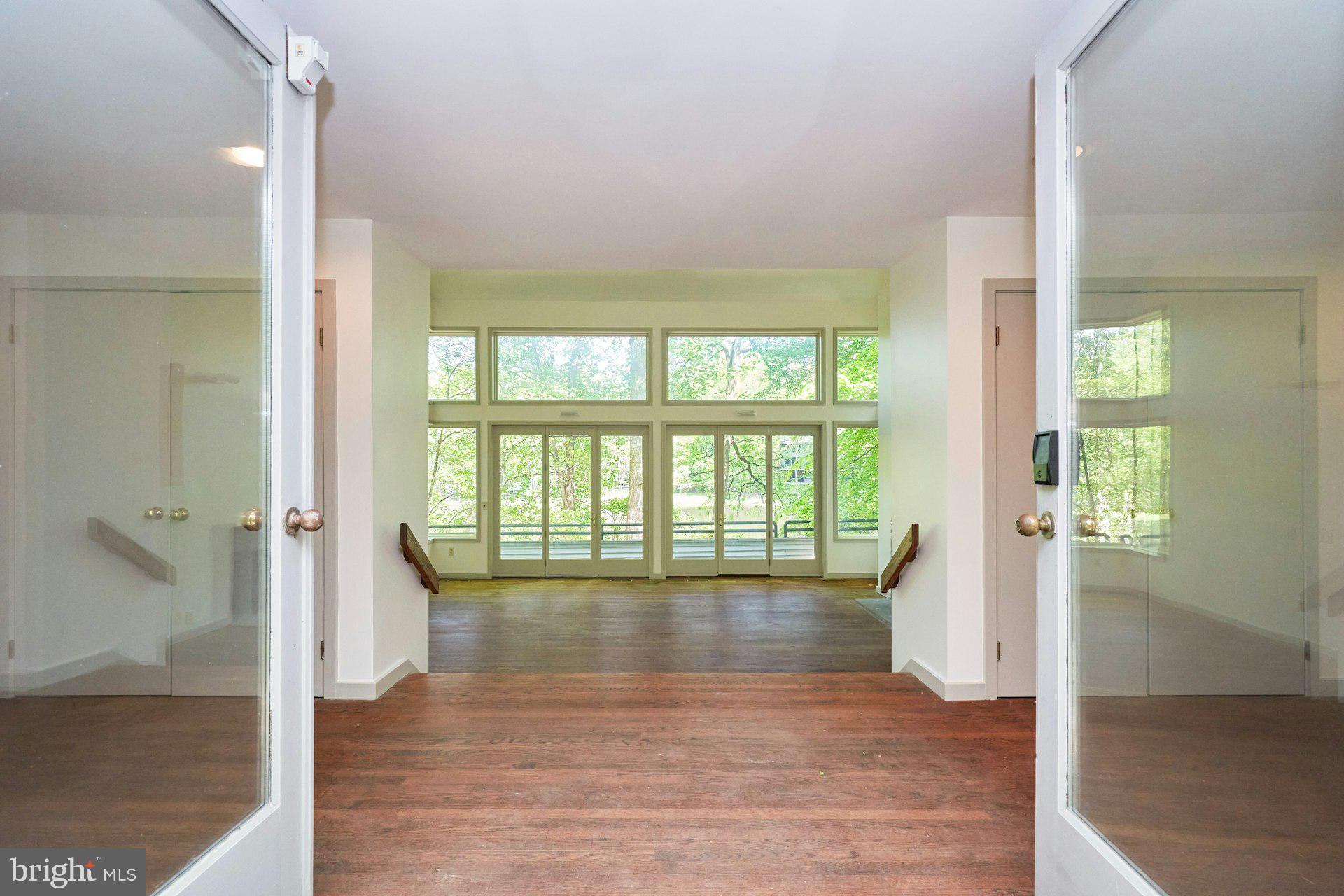 WALKER WOODS LAKE - Residential