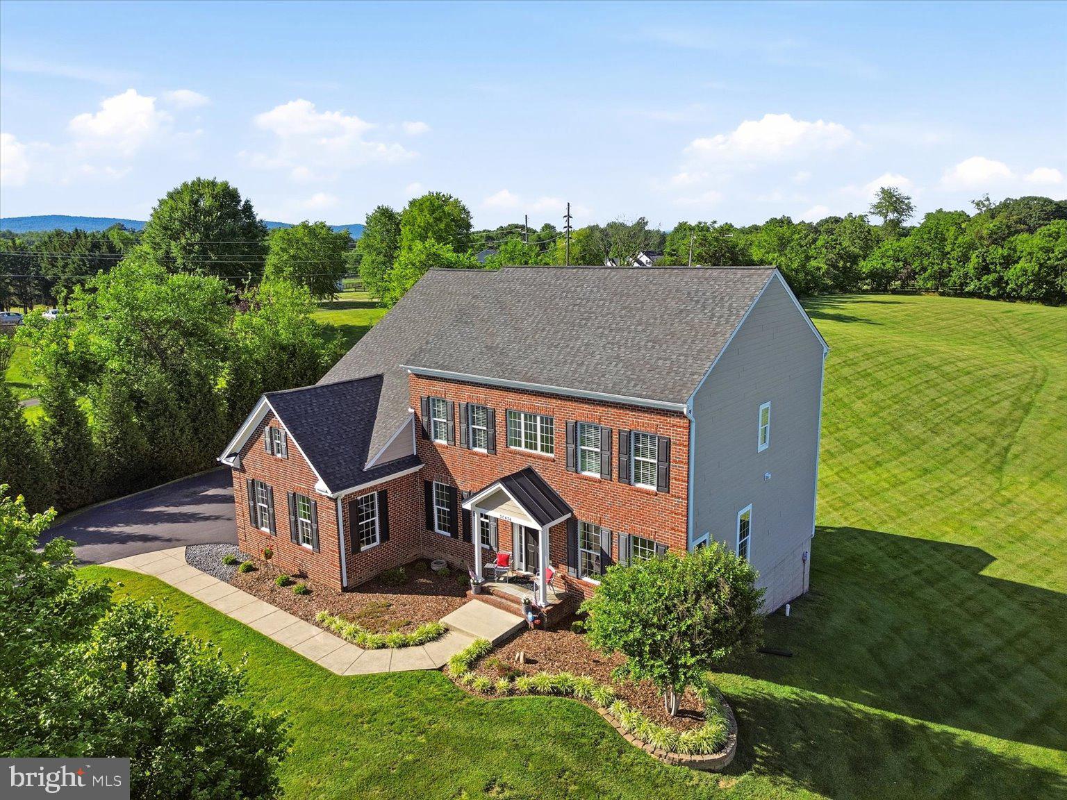 HEATHER KNOLLS - Residential