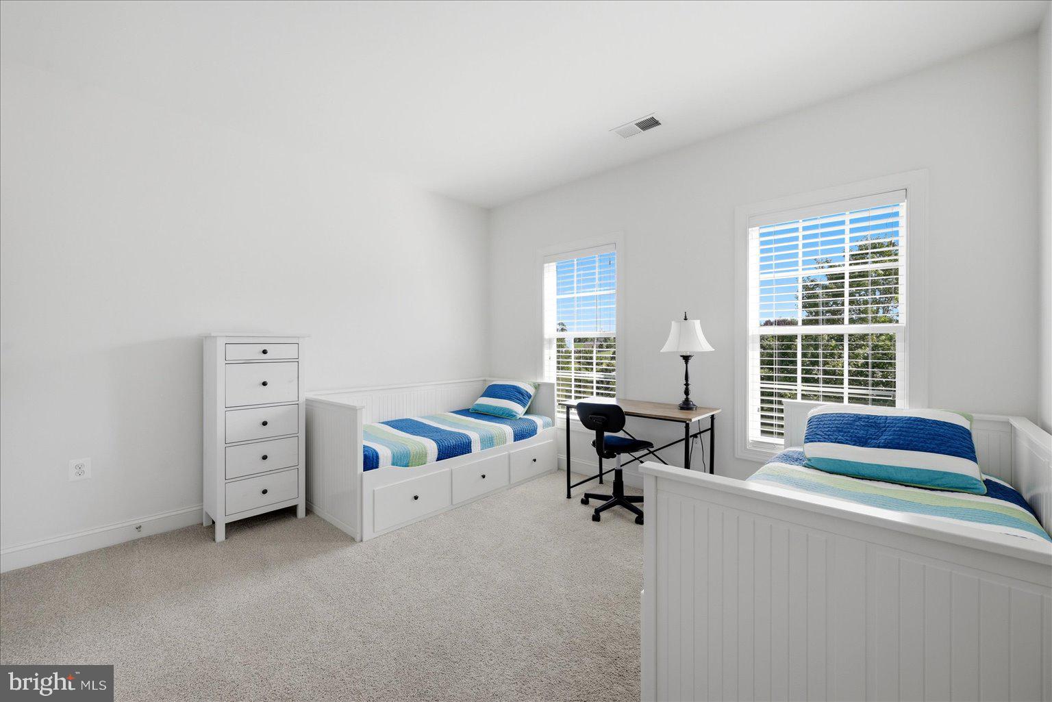 HEATHER KNOLLS - Residential