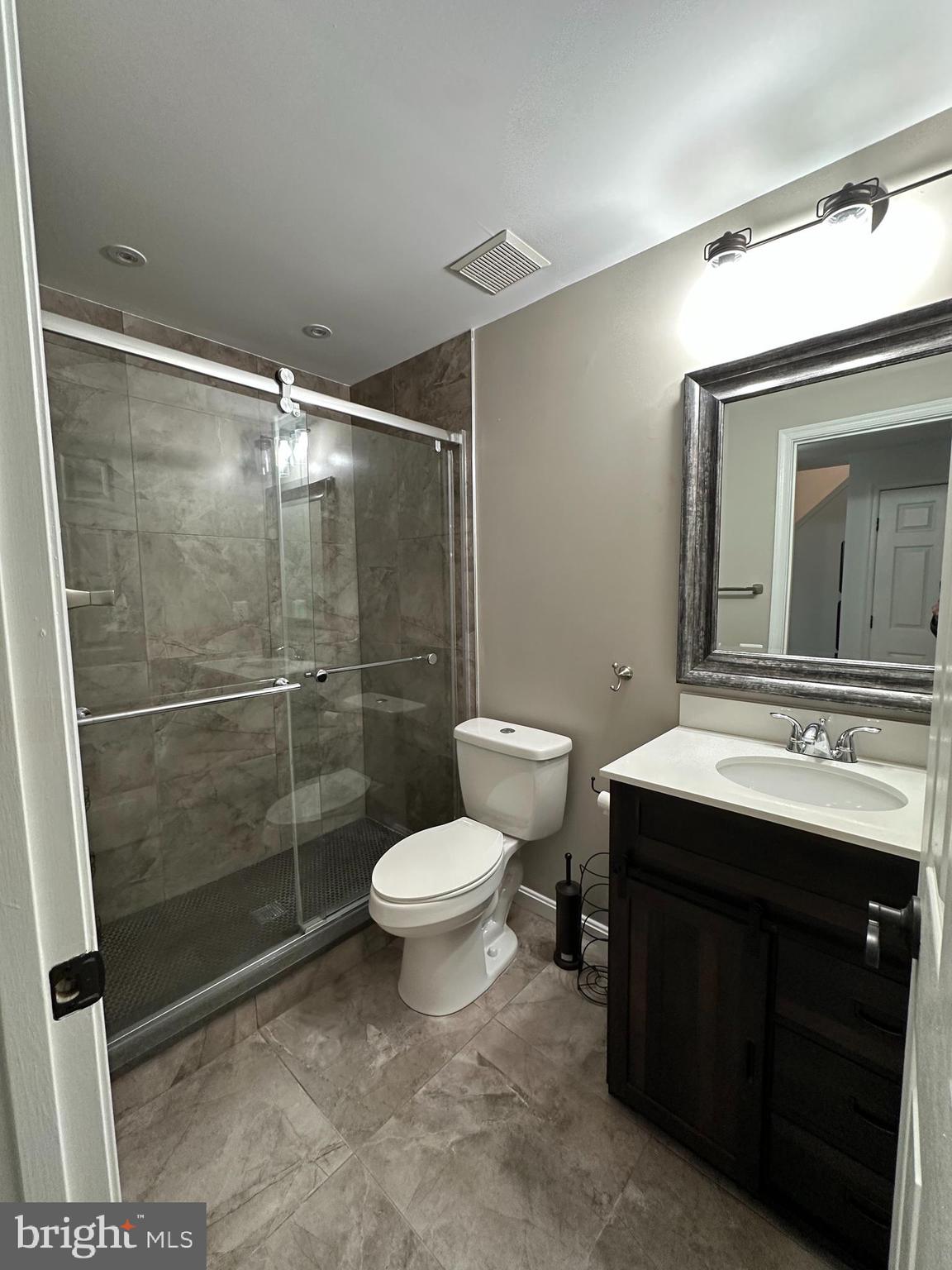 RIVER OAKS - Residential Lease