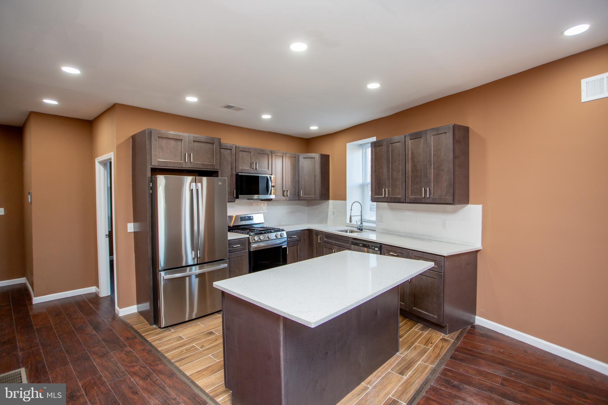 PARKSIDE - Residential