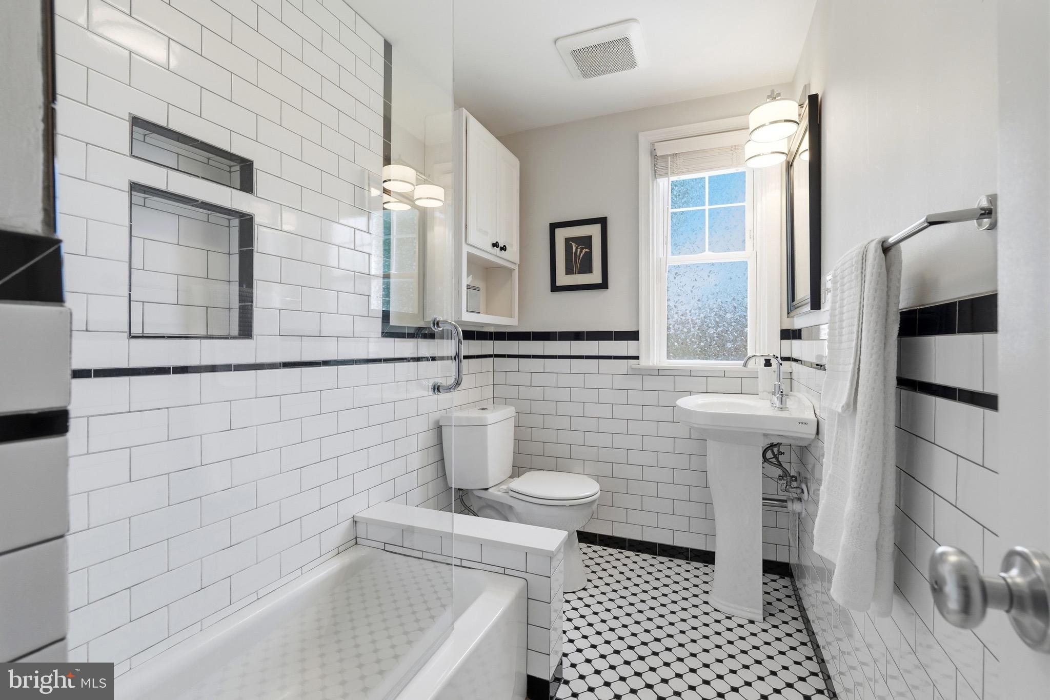 ARDMORE PARK - Residential