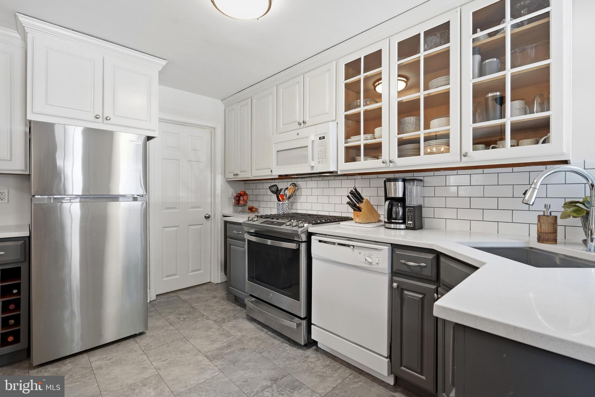 ARDMORE PARK - Residential