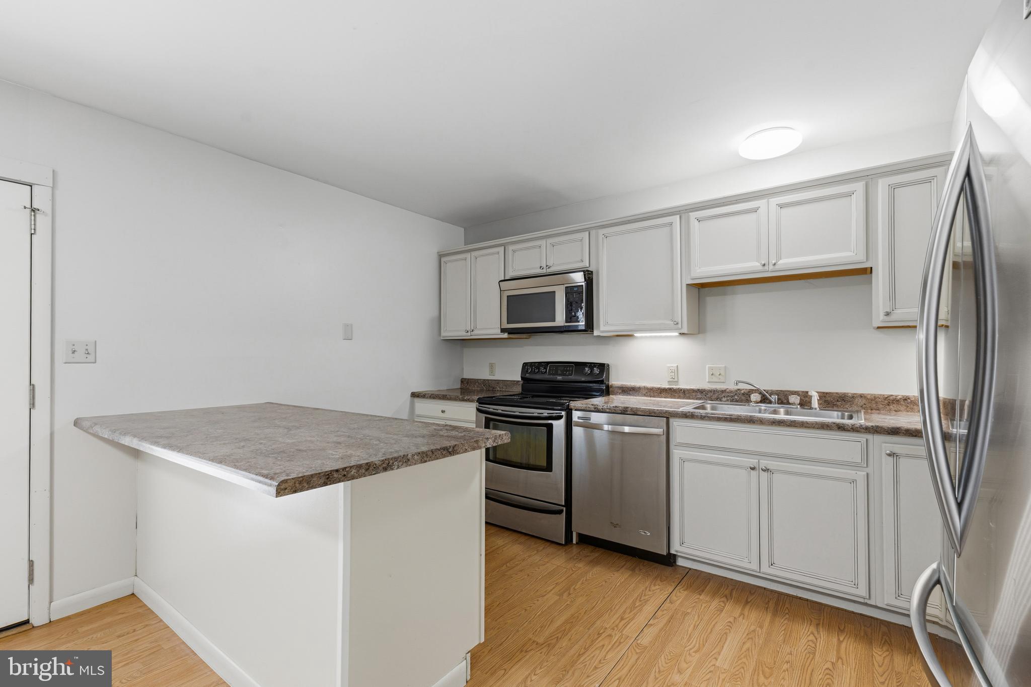 BREEZEWOOD FOREST - Residential