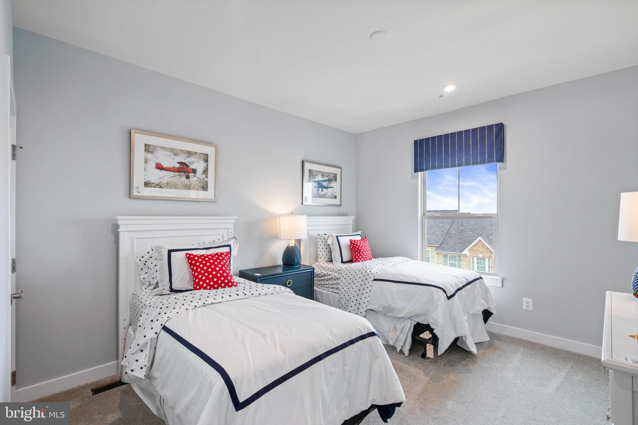 ARCOLA TOWN CENTER - Residential