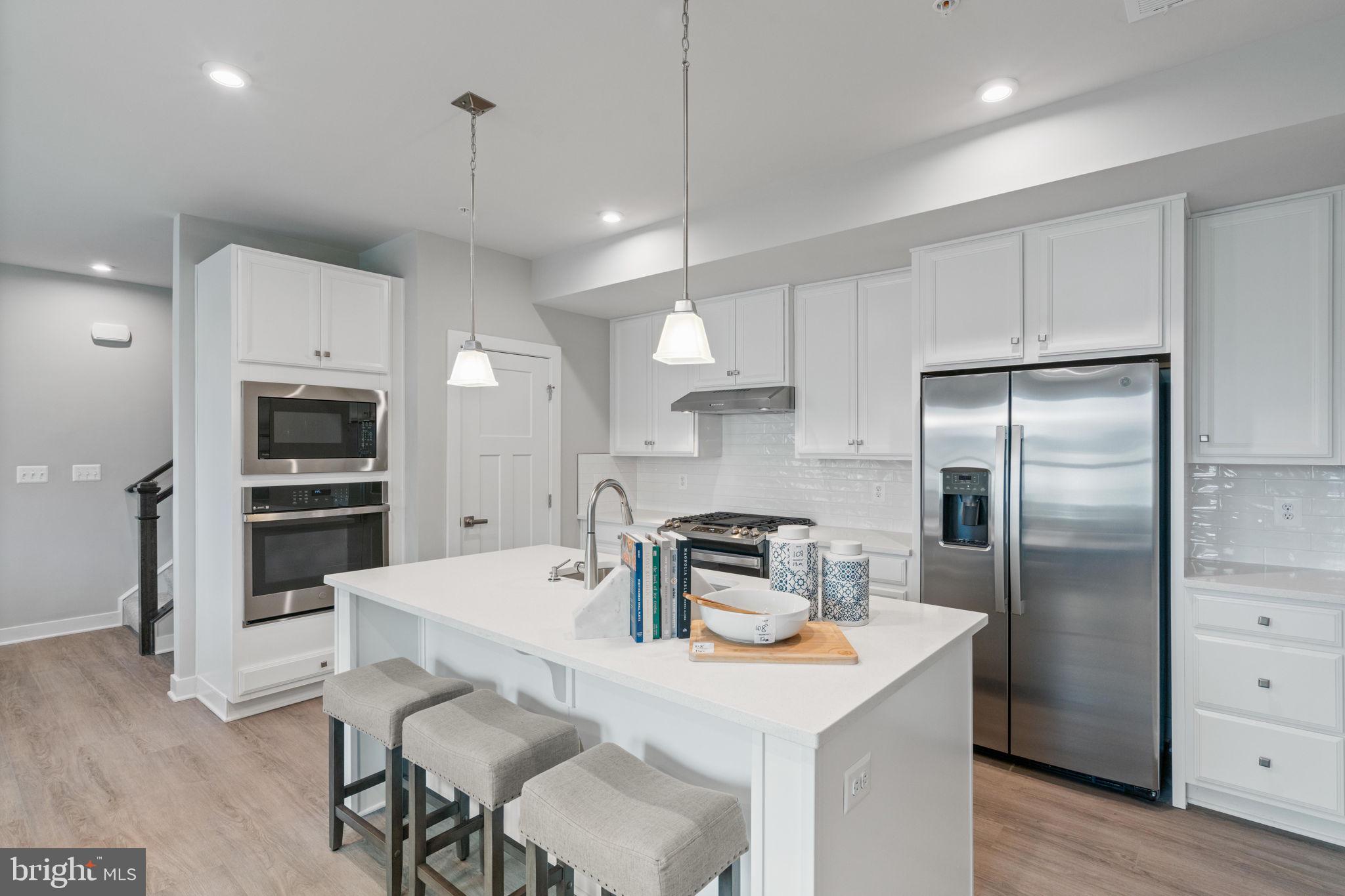 ARCOLA TOWN CENTER - Residential
