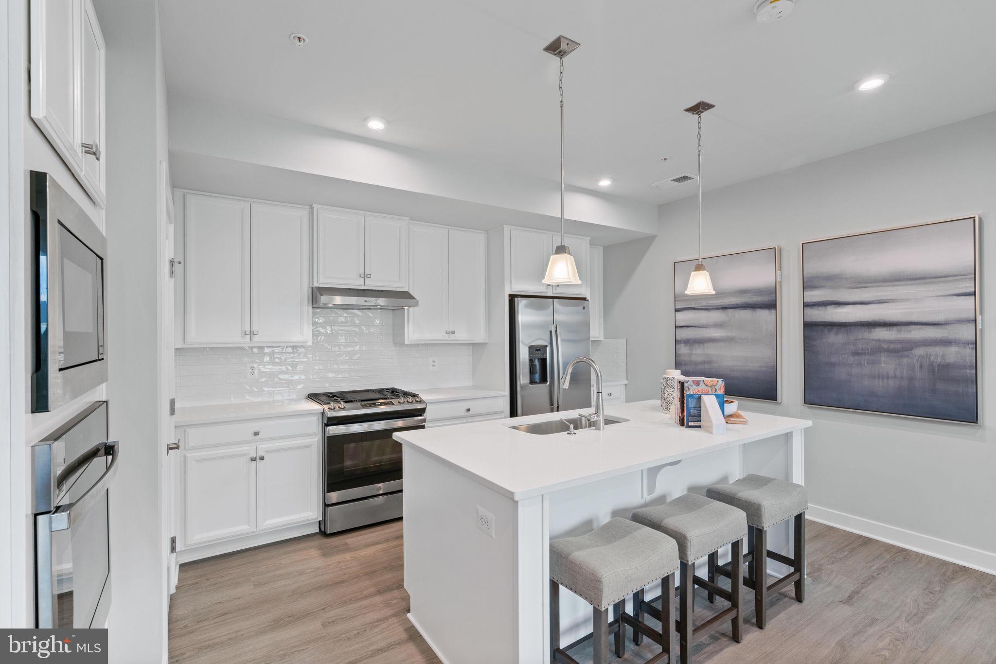ARCOLA TOWN CENTER - Residential