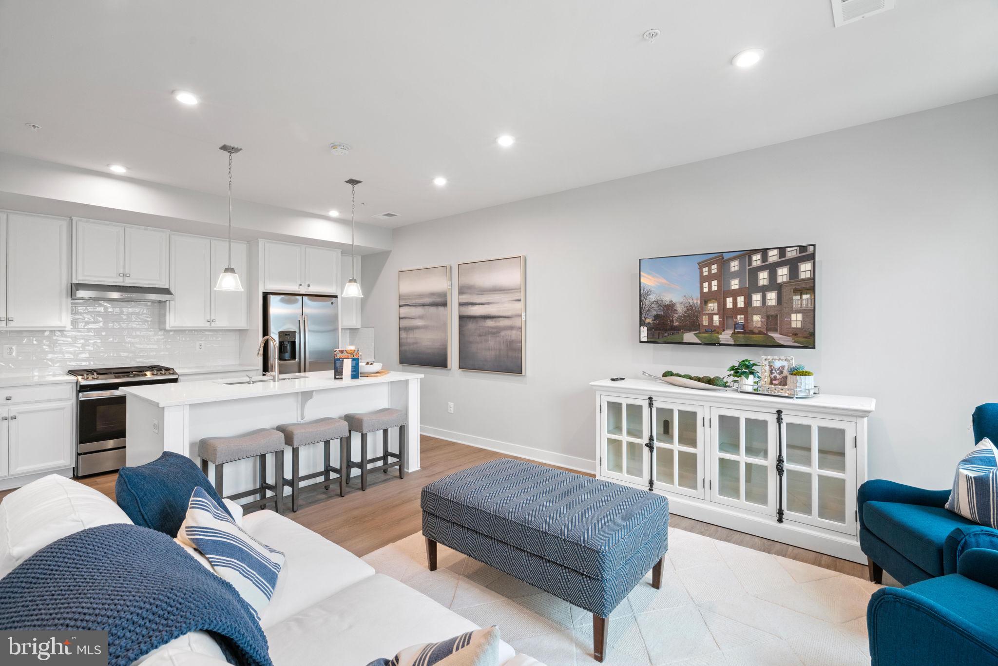 ARCOLA TOWN CENTER - Residential