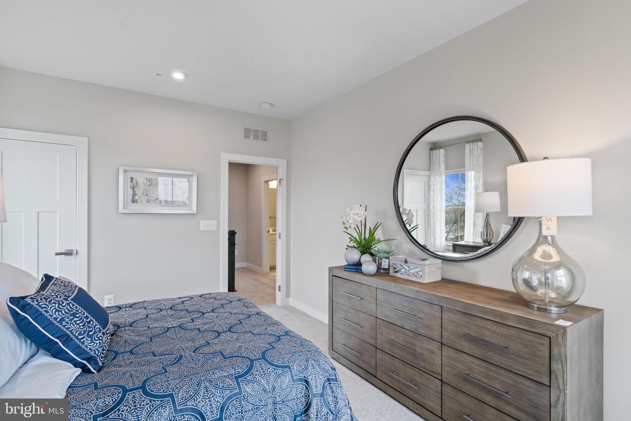 ARCOLA TOWN CENTER - Residential