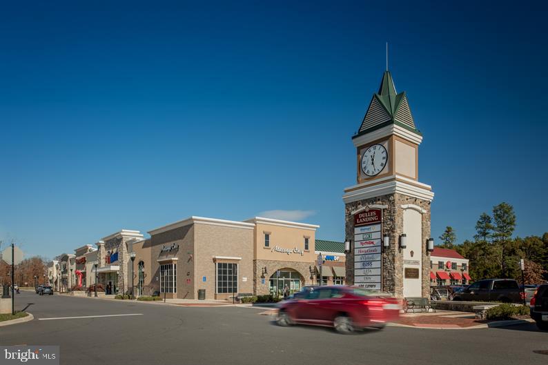 ARCOLA TOWN CENTER - Residential
