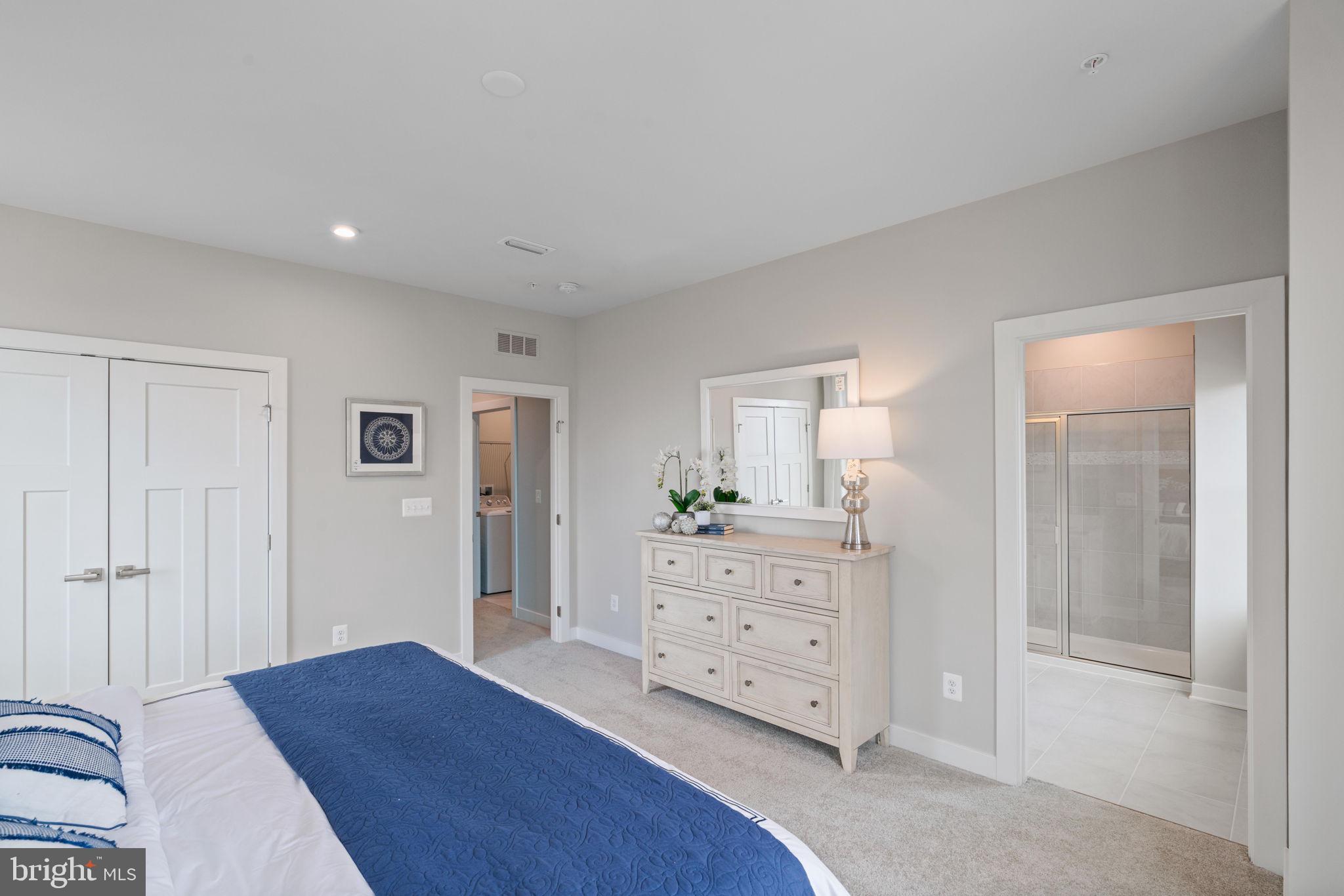 ARCOLA TOWN CENTER - Residential