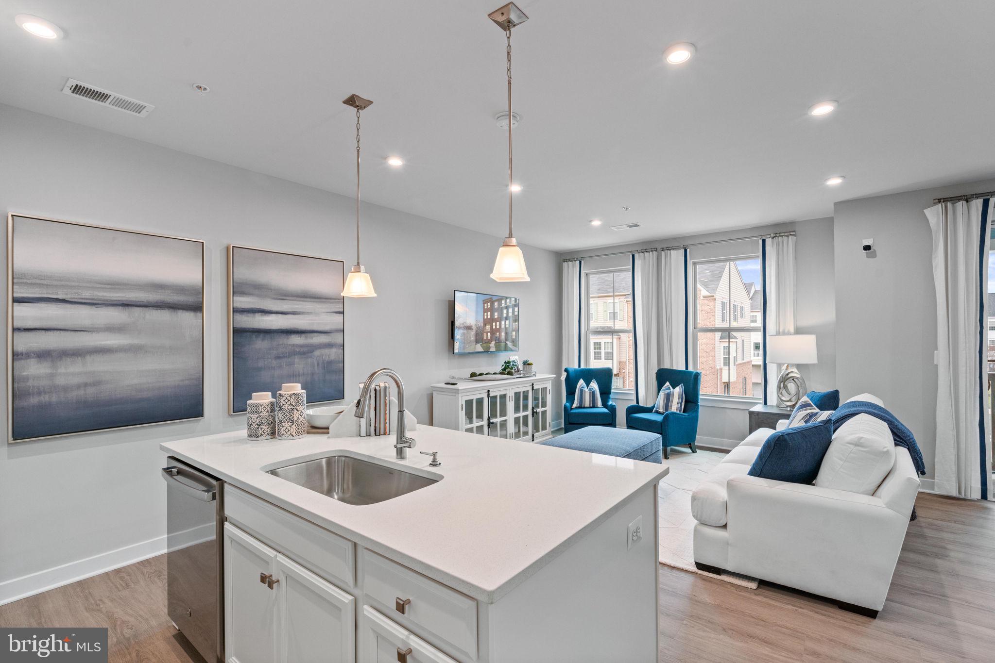 ARCOLA TOWN CENTER - Residential