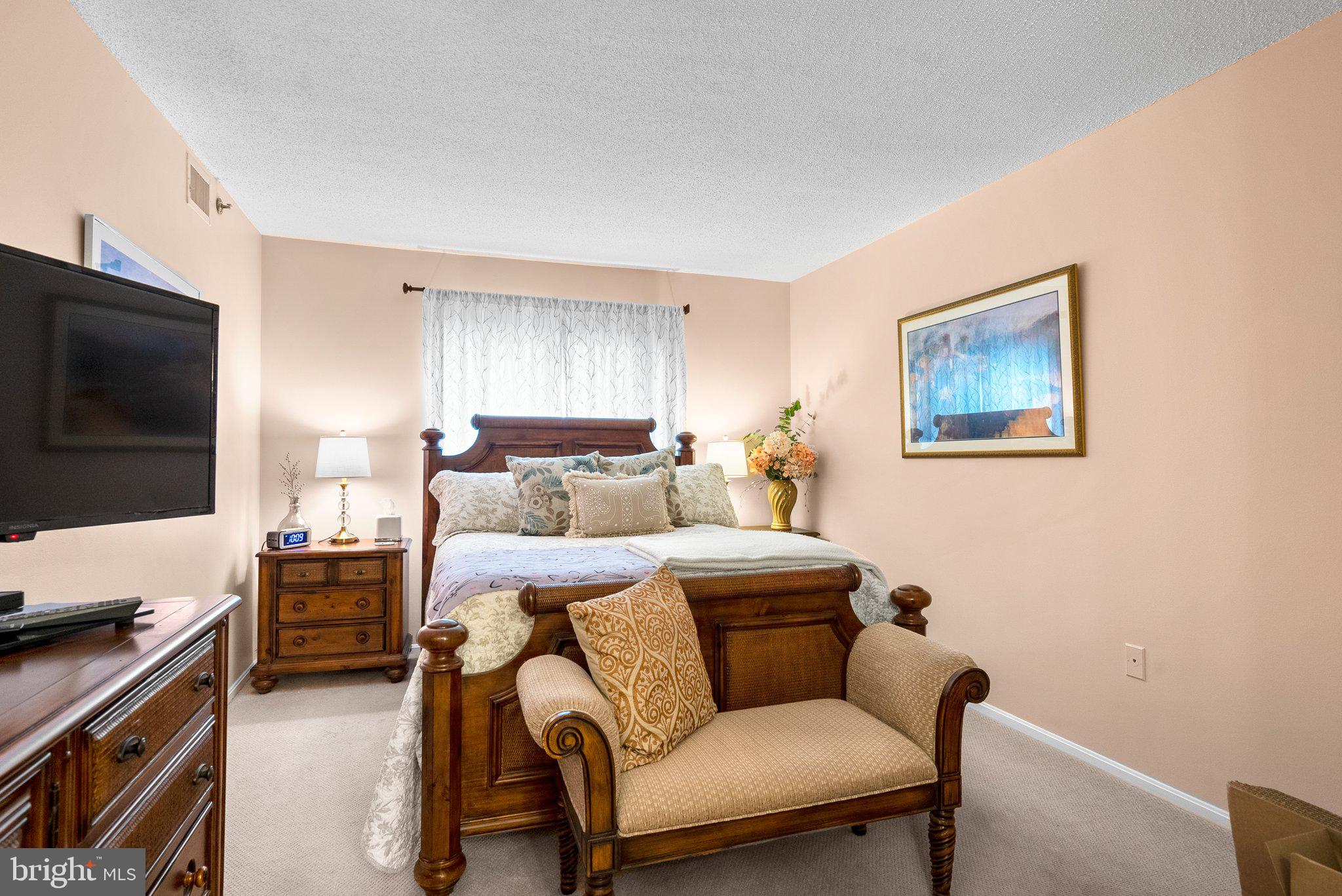 FAIRWAYS SOUTH - Residential