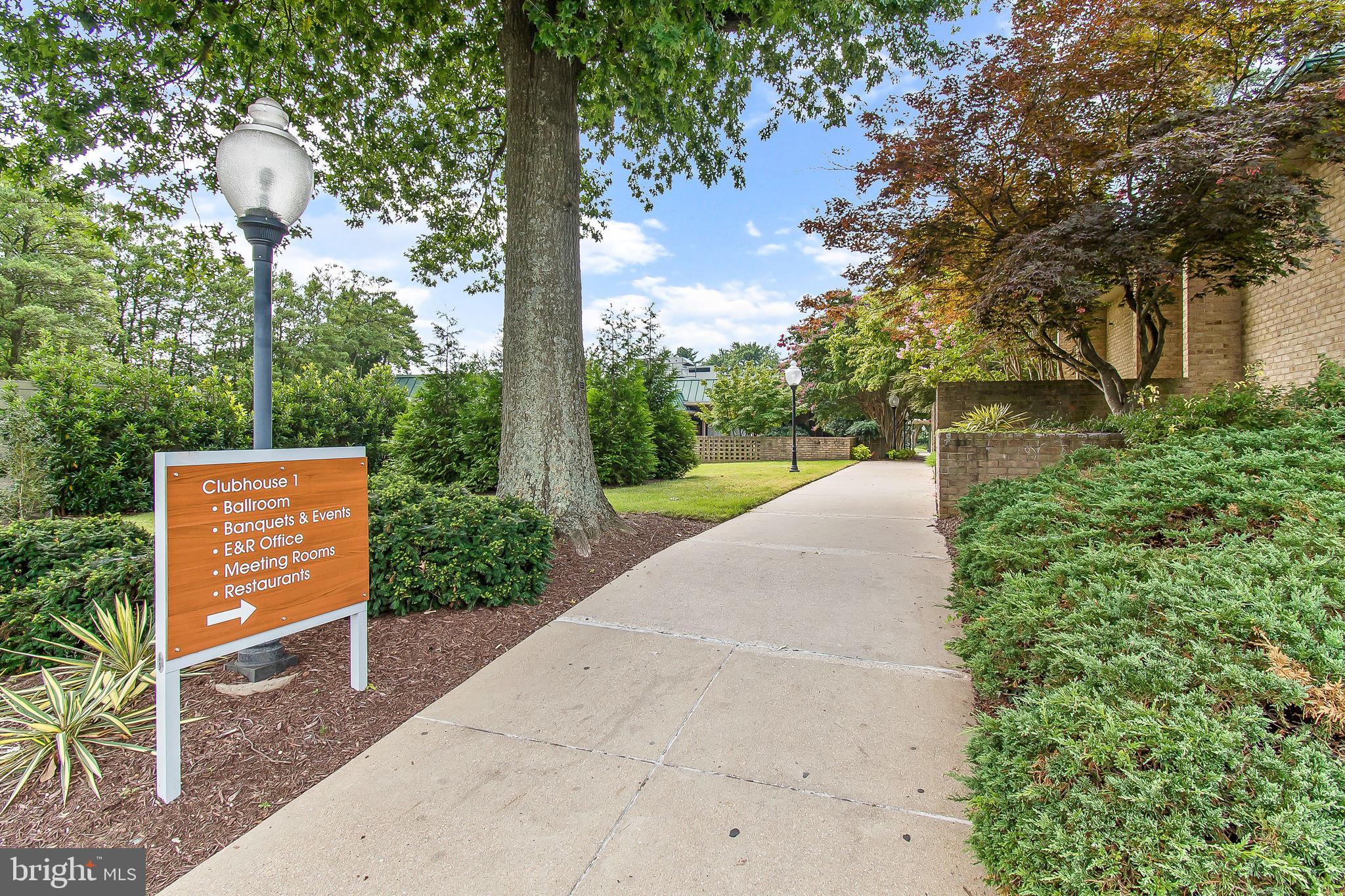 FAIRWAYS SOUTH - Residential