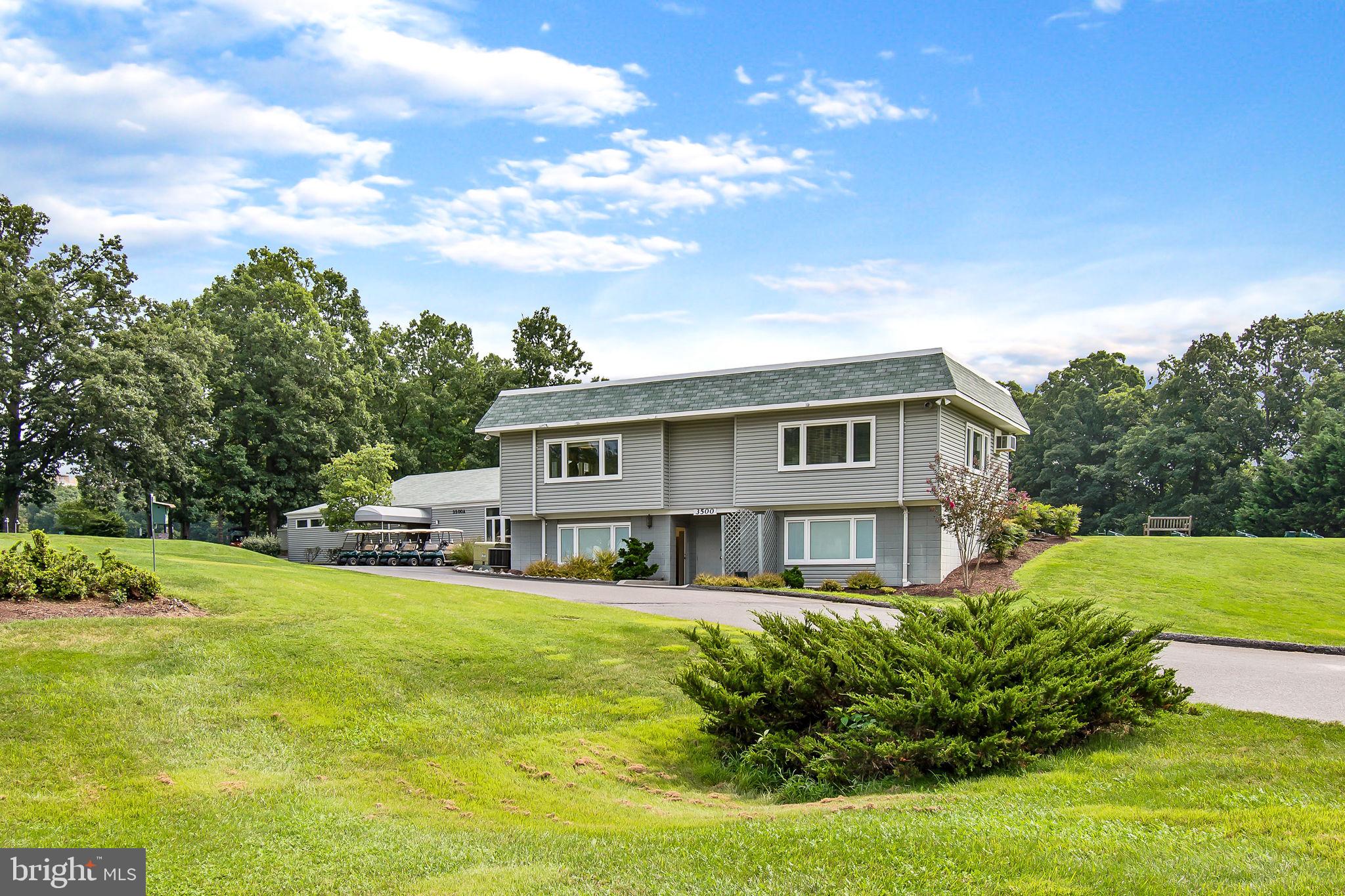 FAIRWAYS SOUTH - Residential