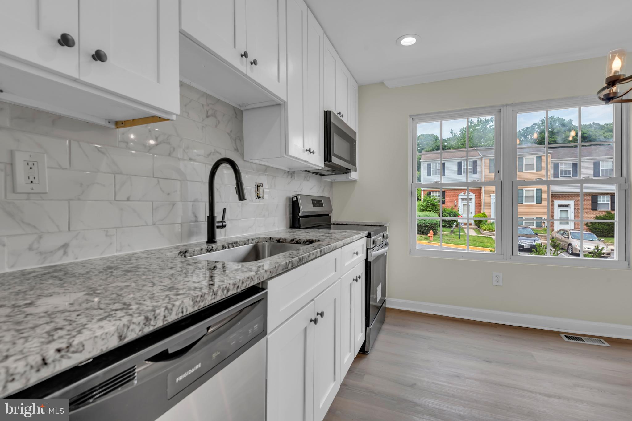 FRANKLIN RIDGE TOWNHOUSE - Residential