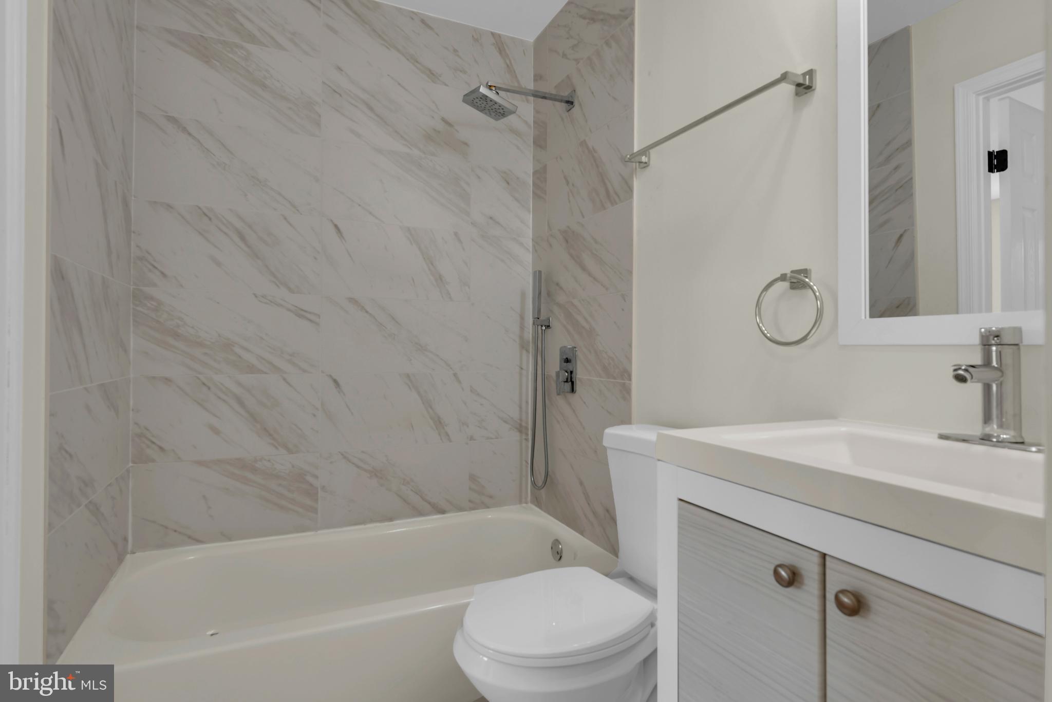 FRANKLIN RIDGE TOWNHOUSE - Residential