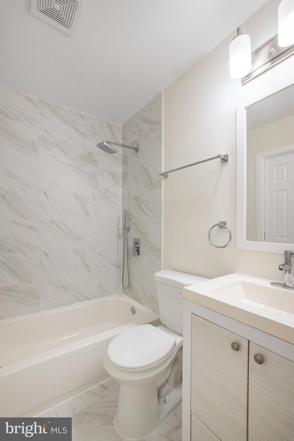 FRANKLIN RIDGE TOWNHOUSE - Residential