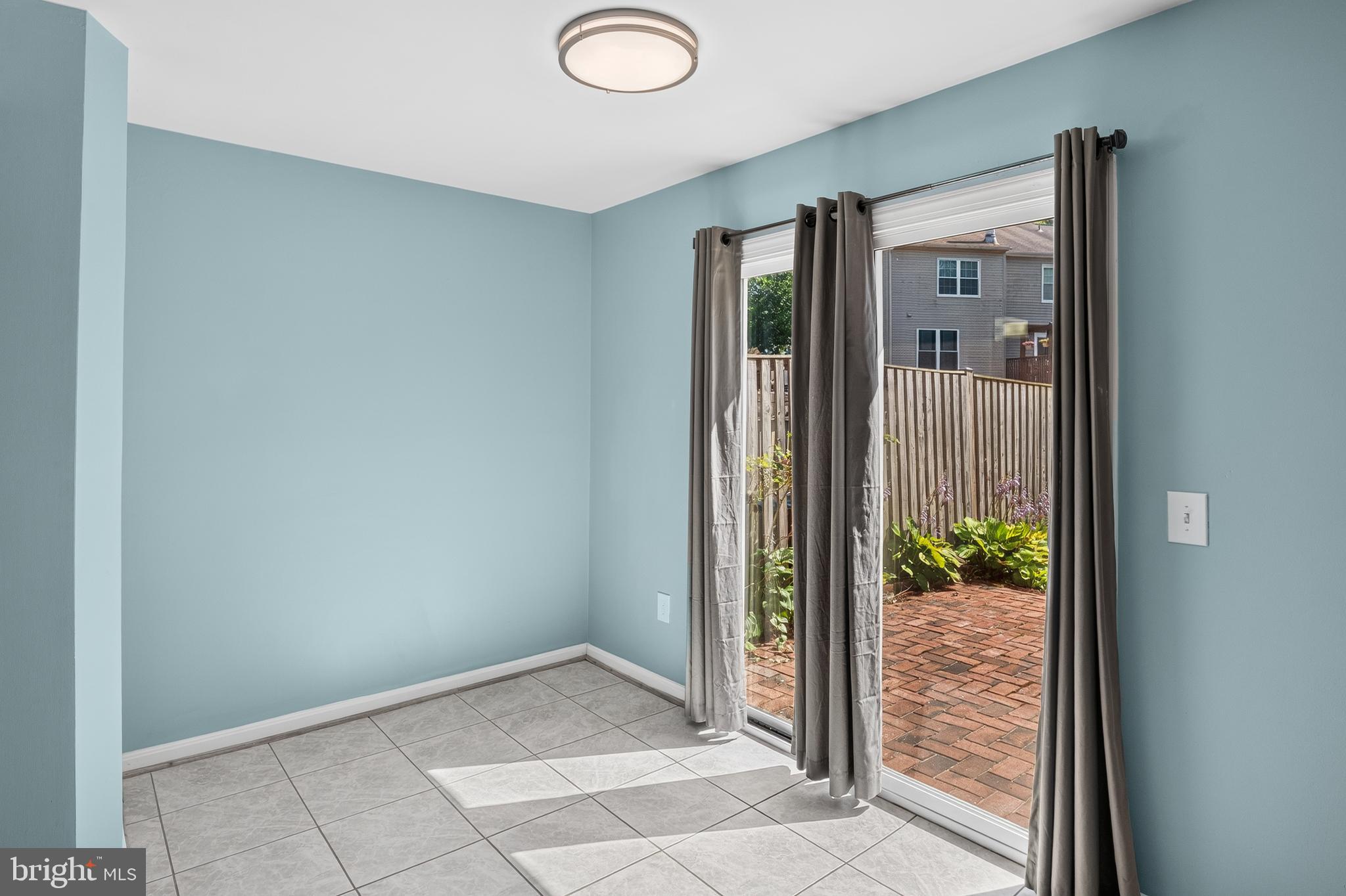 GLENSHIRE TOWNE - Residential