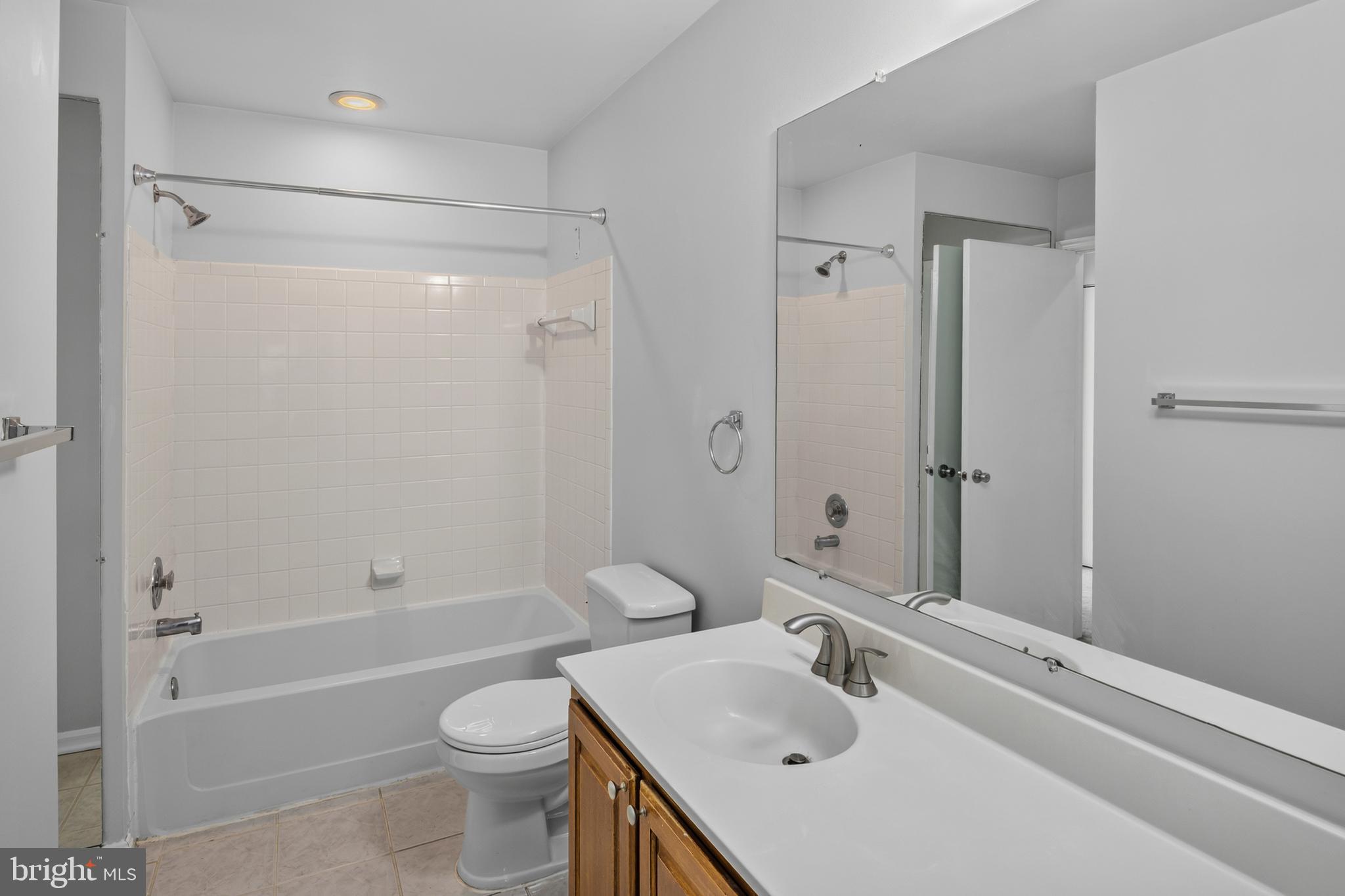 GLENSHIRE TOWNE - Residential