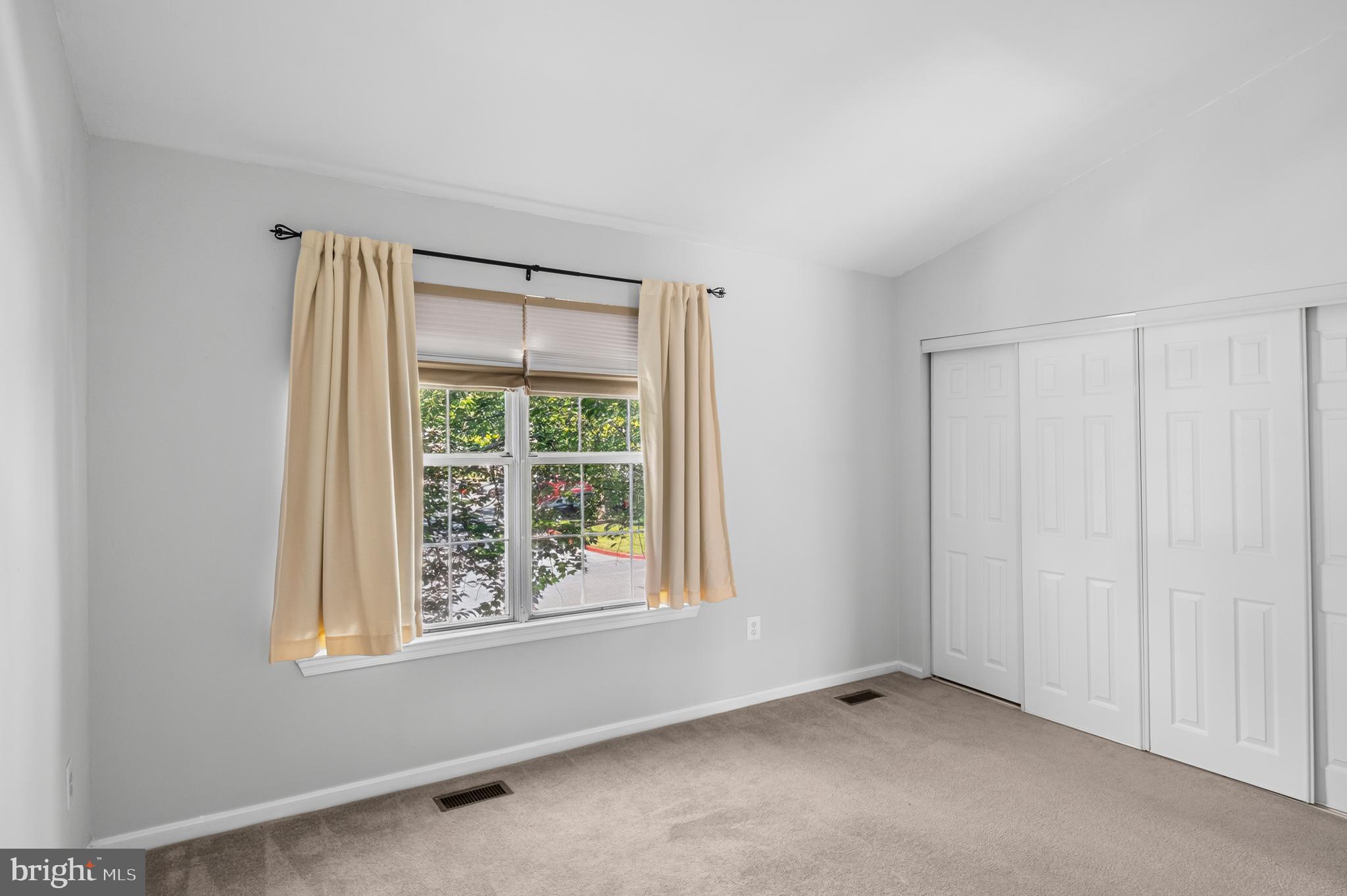 GLENSHIRE TOWNE - Residential