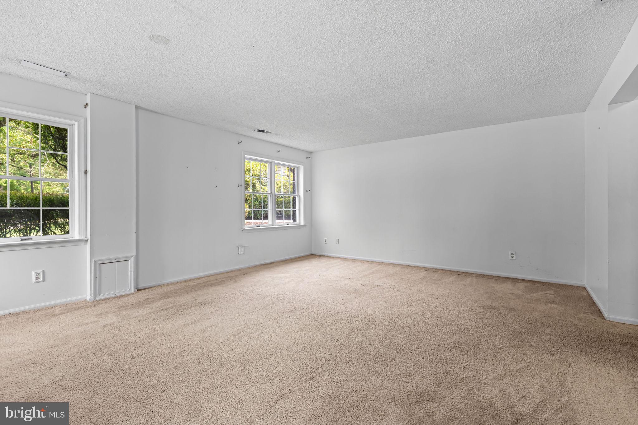 HUNT RIDGE - Residential