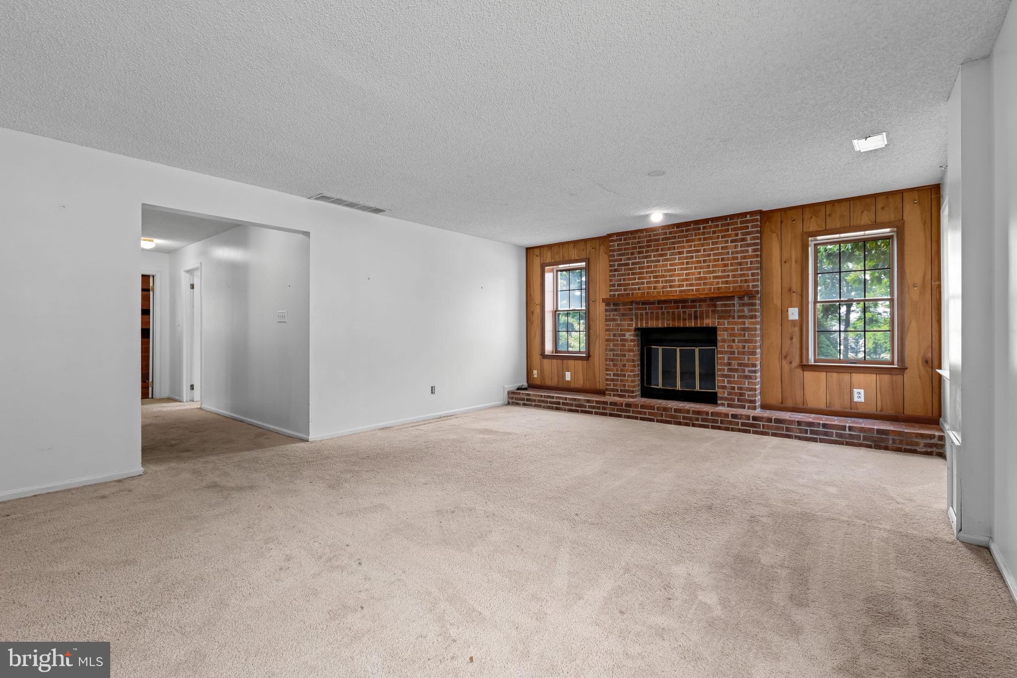 HUNT RIDGE - Residential